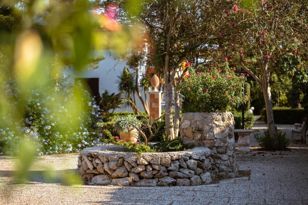 ファヴィニャーナGiardino Dell'Impossibile Di Antonino Campoアパートメント エクステリア 写真